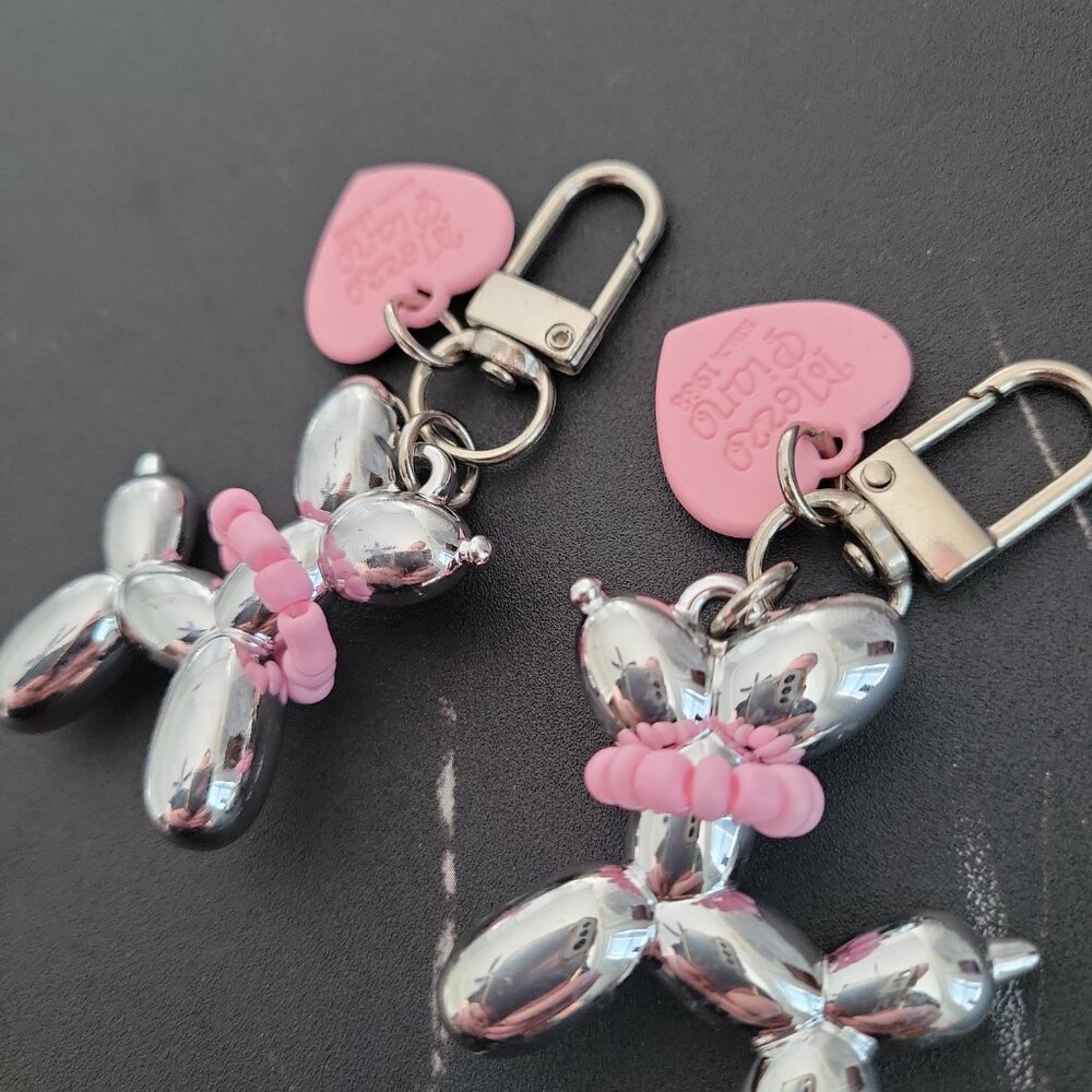 Set of 2 Cute Balloon Dog with necklace & heart Charm Keychains Mirror Style - Picture 3 of 8
